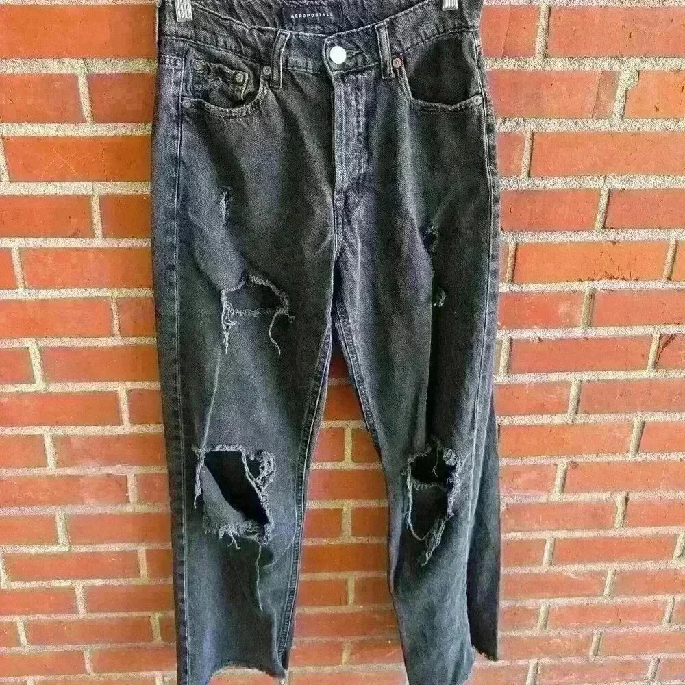 Black Aeropostale jeans, high waisted, wide leg and distressed size 2R